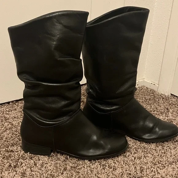 St. John\'s Bay Black Leather Boots Vintage St Johns Bay Black Leather Ankle Boots, Buckle  main image 3
